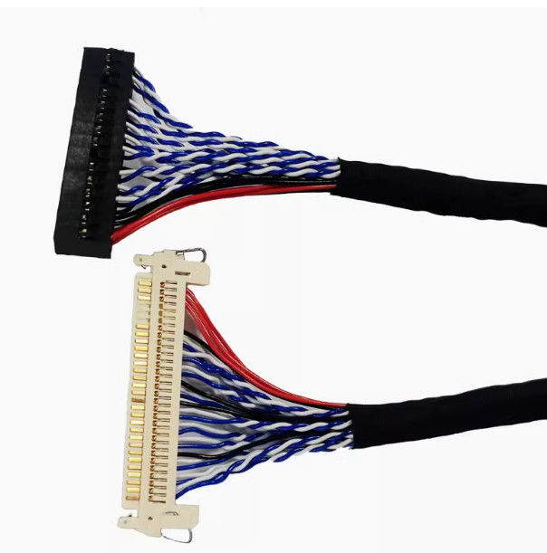 Cabos LVDS de transmissão de dados com resistência dielétrica ≥ 1000 V/min e material condutor de cobre a temperatura nominal de 105 °C