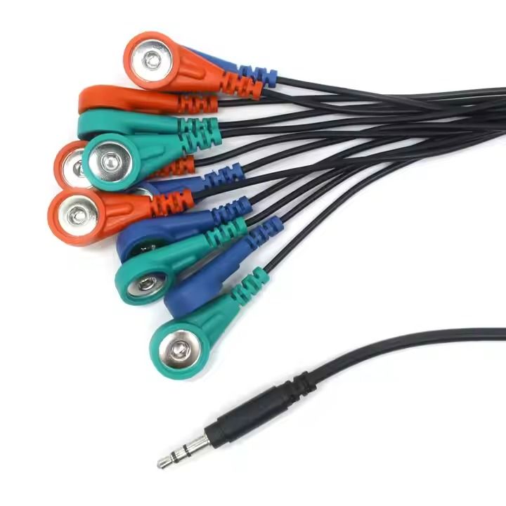 Fabricante de chicotes de fios que oferece design de cabos personalizados para soluções de fabricantes de cabos médicos, com bainhas de alta flexibilidade e retardantes de chama, ideais para sistemas de monitoramento respiratório.