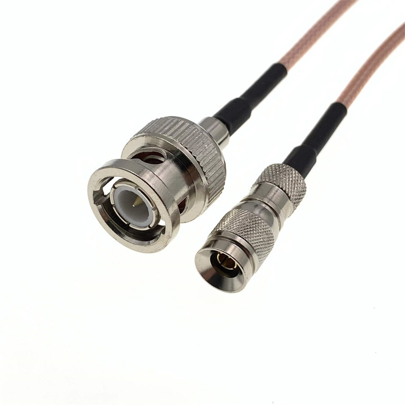 Arneses de fio coaxial flexíveis e robustos para eletrônicos industriais e de consumo, garantindo baixa perda de sinal e transmissão de dados de alta velocidade
